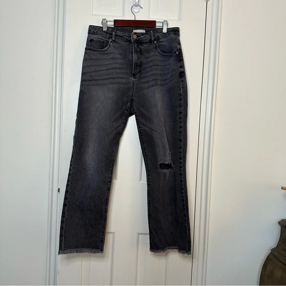 LOFT The Curvy Straight Crop High Rise Jeans Raw‎ Hem Ripped Black 28